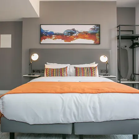 Grafton Street By Break Dublin