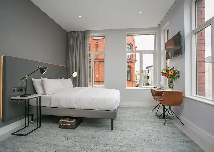 Grafton Street By Break Dublin