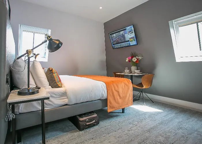 Grafton Street By Break