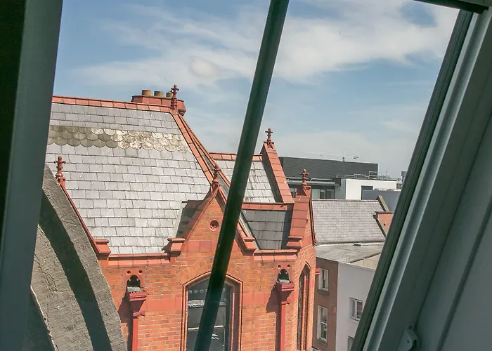 Grafton Street By Break