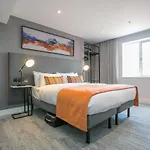Grafton Street Boutique By Break