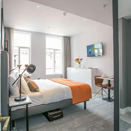 Grafton Street By Break Aparthotel 4*