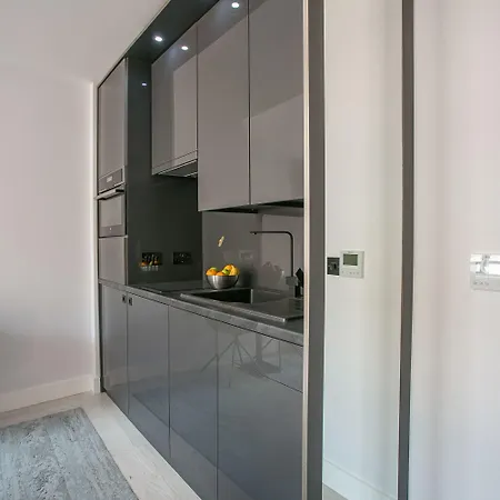 Grafton Street By Break דבלין