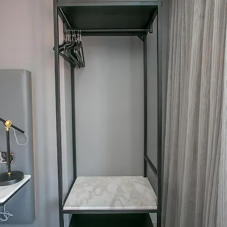 Grafton Street By Break Aparthotel 4*