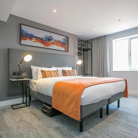 Grafton Street By Break