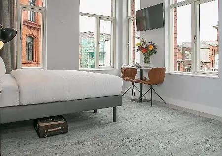 Grafton Street By Break