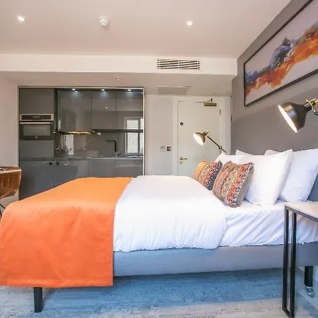 Grafton Street By Break