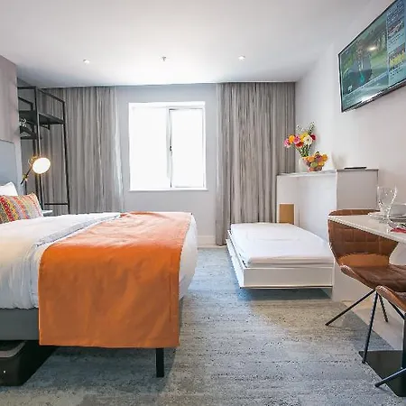Grafton Street Boutique By Break Apartahotel 4*