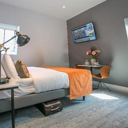 Grafton Street By Break