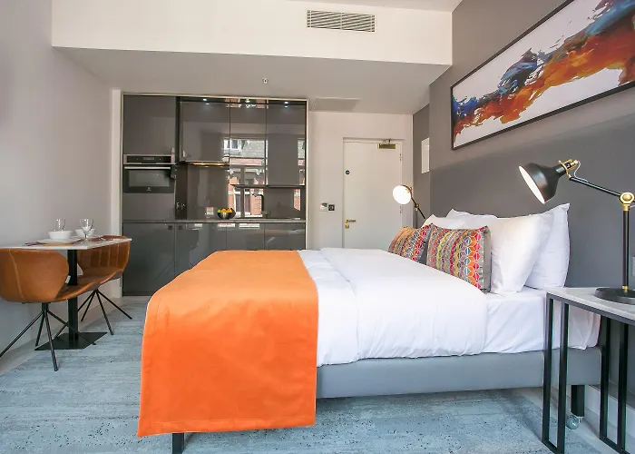 Grafton Street By Break