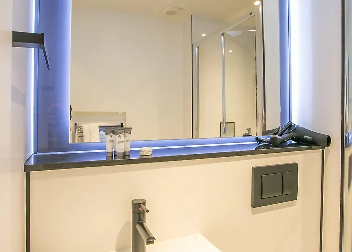 מלון דירות Grafton Street By Break 4*