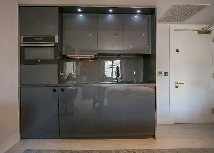 Grafton Street By Break 4*