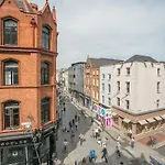 Ξενοδοχείο με διαμερίσματα Grafton Street By Break