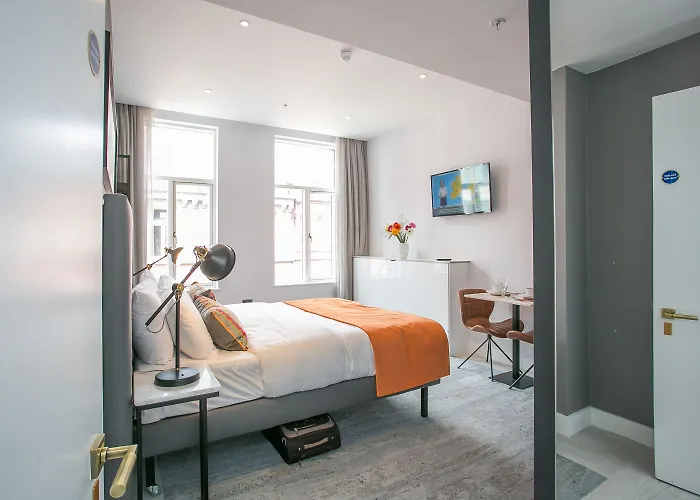 Grafton Street By Break Aparthotel 4*